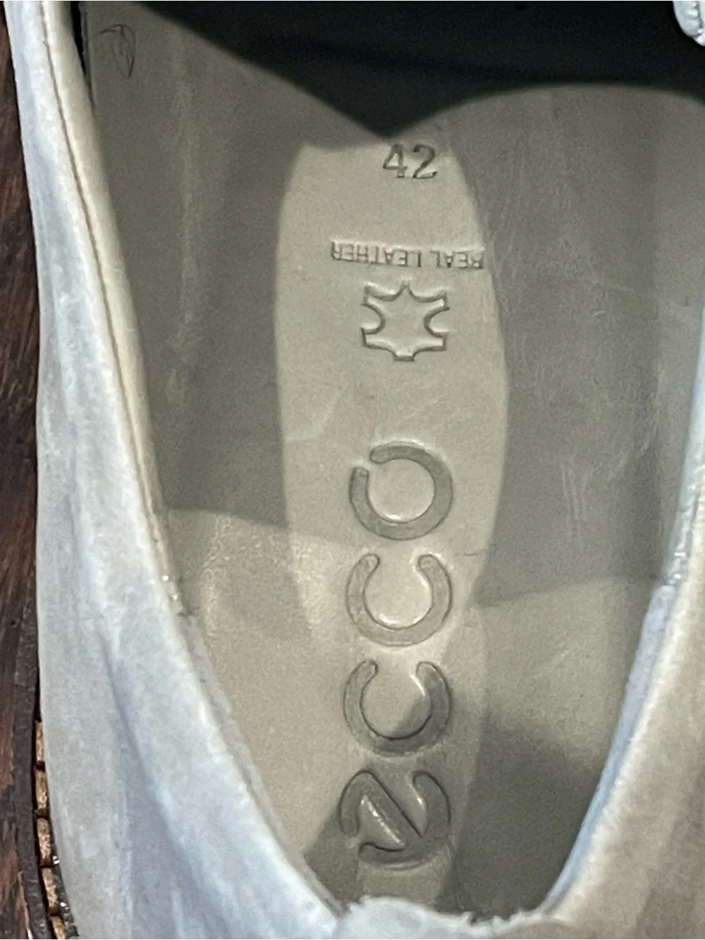 ECCO Men size 42 (8.5/9US) Melbourne Oxford gray suede preforated dress shoes